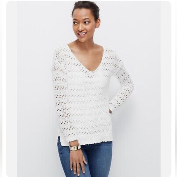 Ann Taylor Sweaters - Ann Taylor V-neck White Crochet Petite Small Sweater
